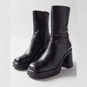 Steve Madden Fantsie Black Leather Boot